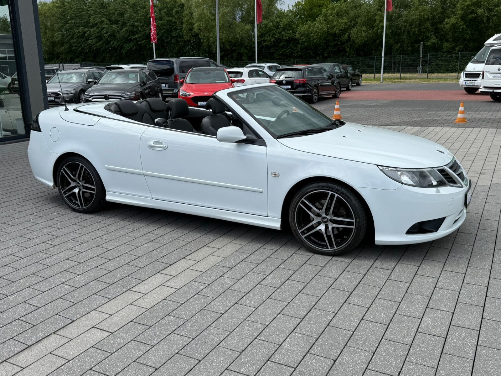Fahrzeugabbildung Saab 9-3 Cabriolet Vector