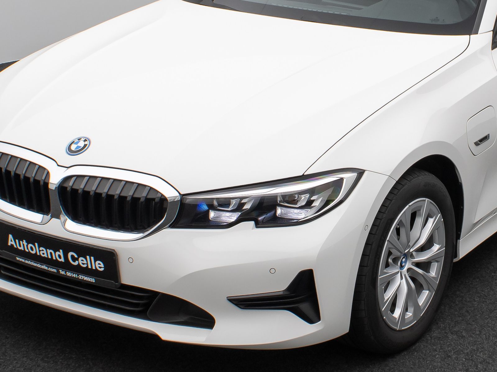 Fahrzeugabbildung BMW 320e Kamera Leder DAB Alarm DrivAssistent Sport