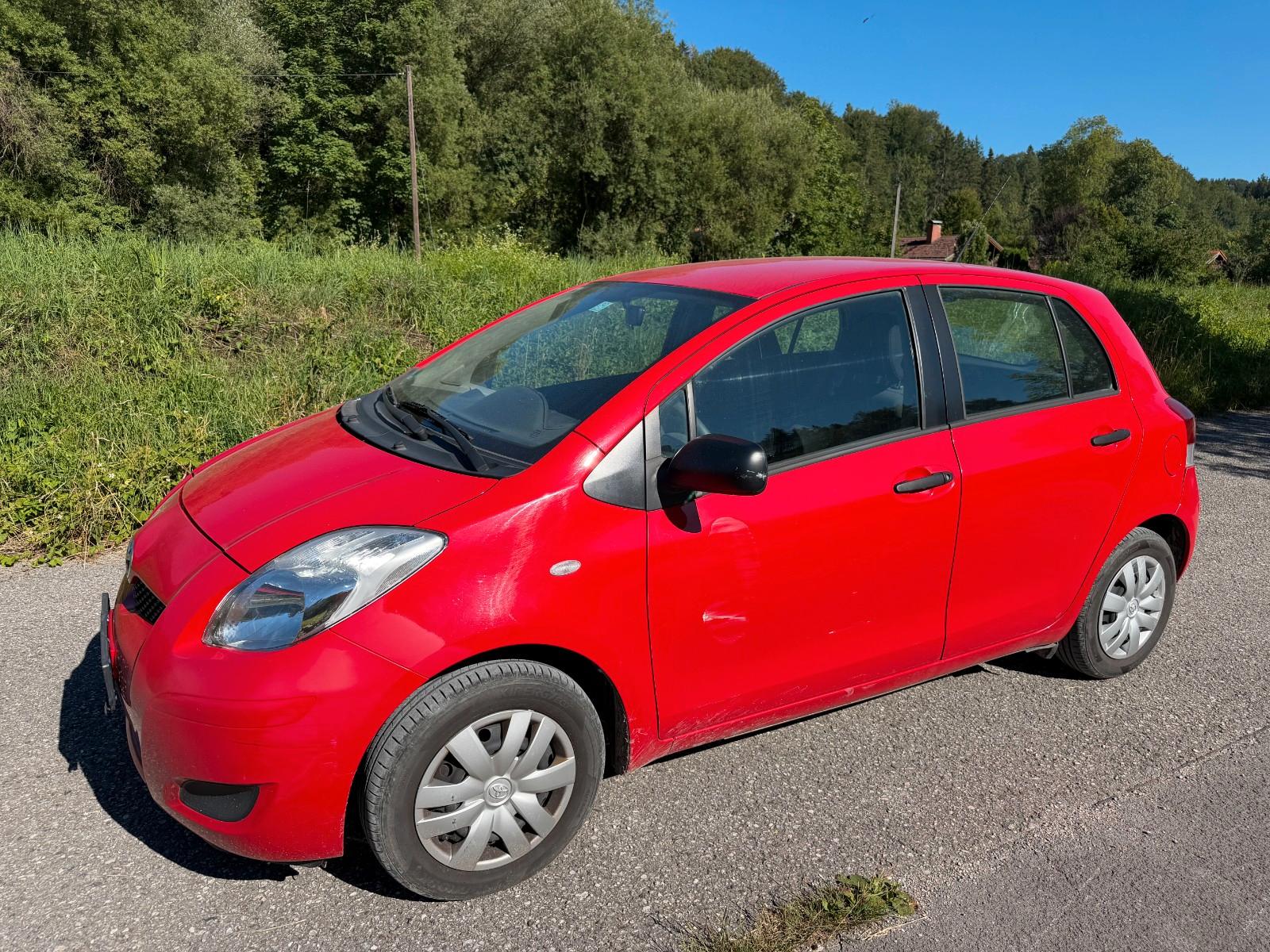 Toyota Yaris Basis, KEINE KLIMA, 136000 KM!!!