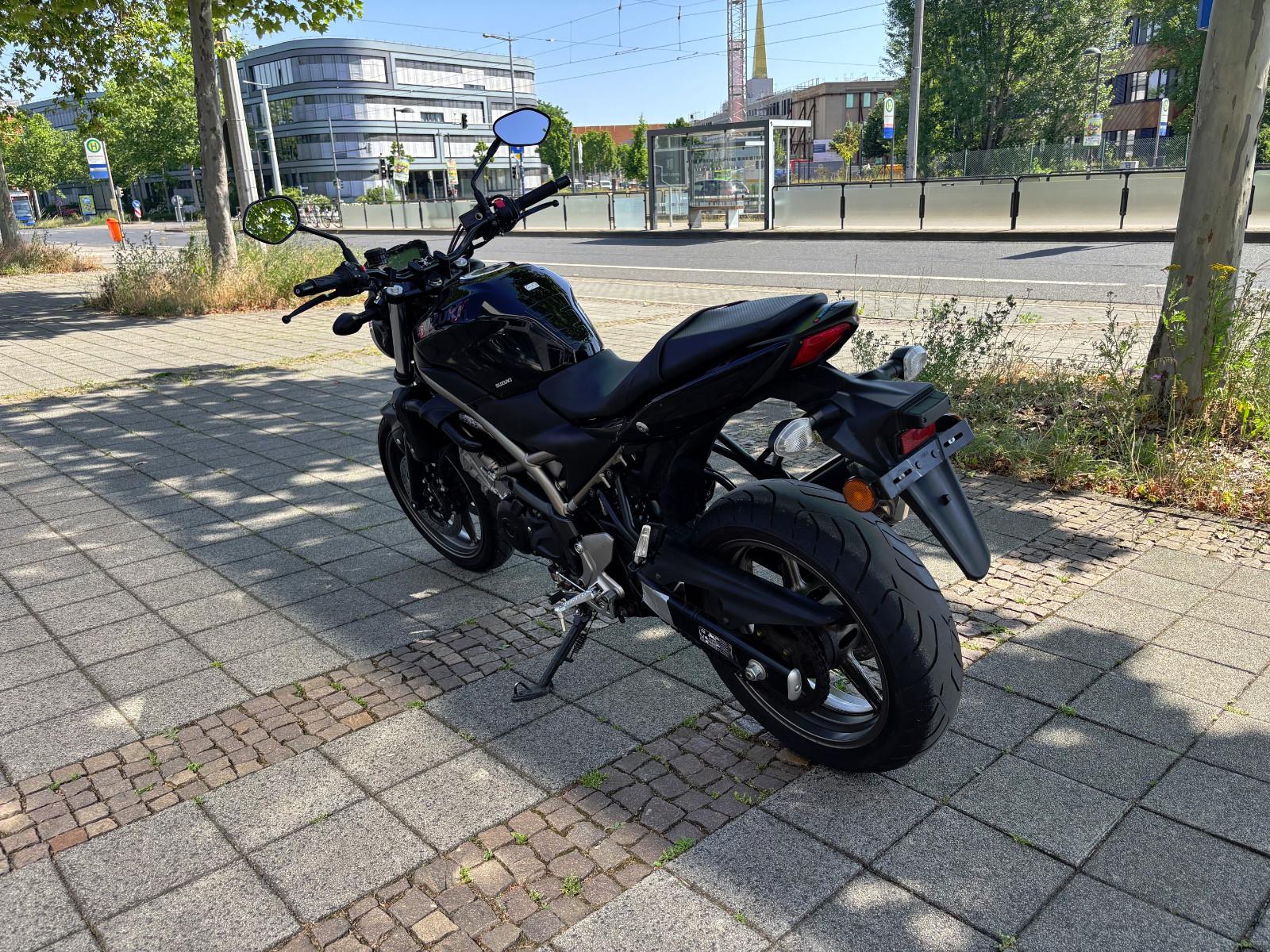 Suzuki SV 650 A   1.HAND - TOP-ZUSTAND