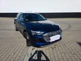 Audi Etron 55 quattro advan. Navarablau  Uvp:110000 €