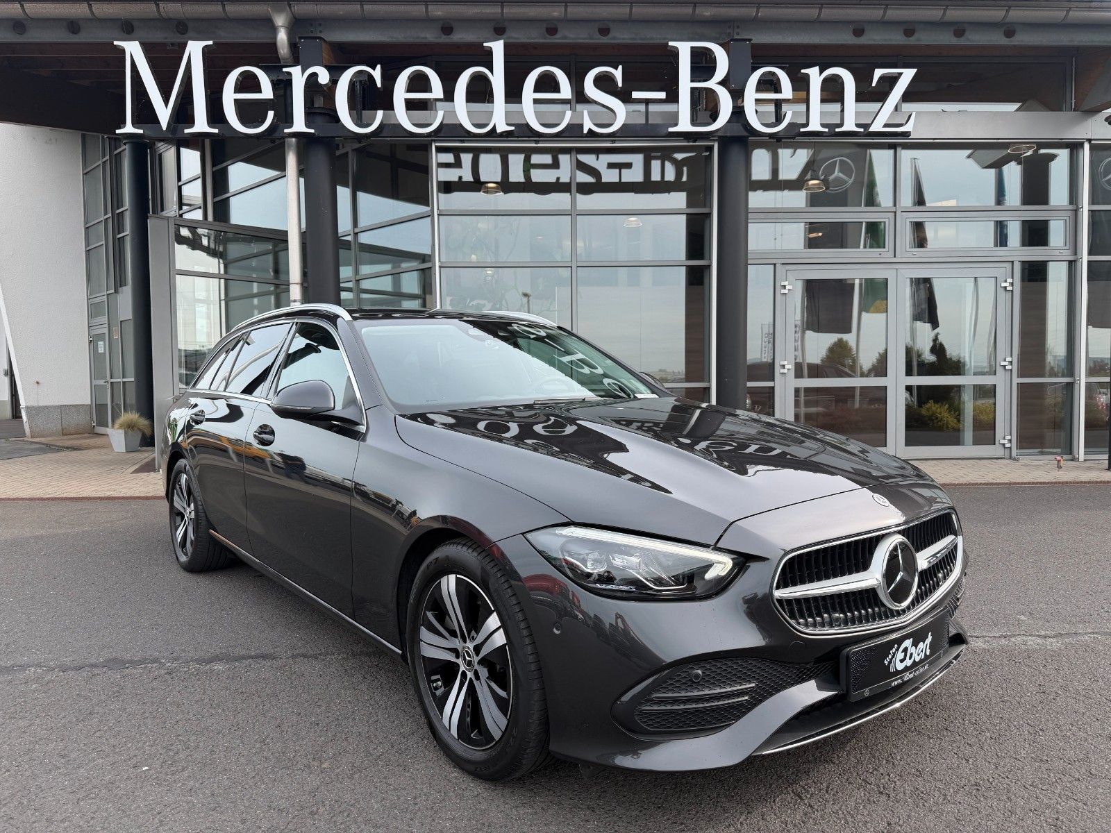 Fahrzeugabbildung Mercedes-Benz C 220d T Avantgarde+Distr+AHK+LED