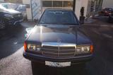 Mercedes-Benz 190 - Mercedes-Benz 190 mit Diesel-Antrieb