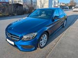 Mercedes-Benz C 300 AMG Line Nachtpaket Autom. - blaue Mercedes-Benz C 300