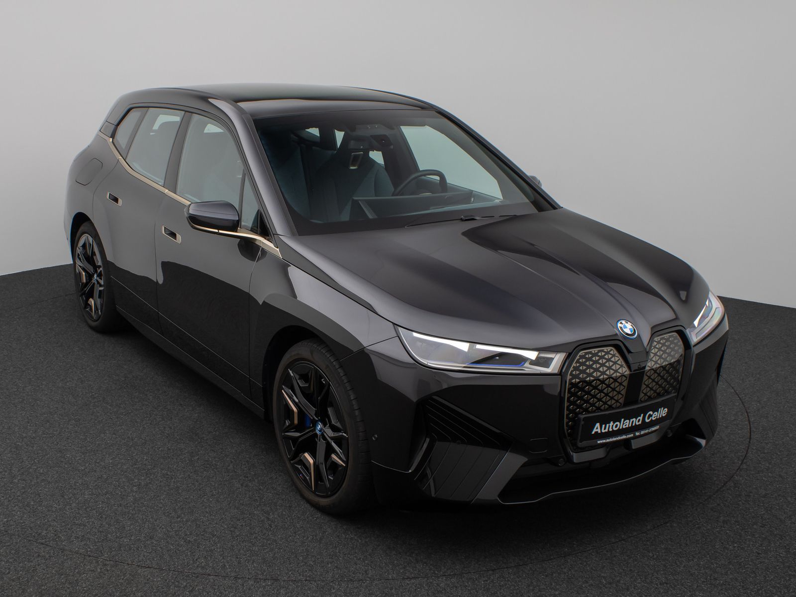 Fahrzeugabbildung BMW iX xD50 Panorama 360°Laser DAB H/K AHK Sport 22"