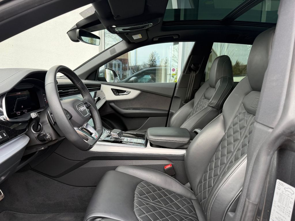 AUDI Q8 50 TDI quattro/ B&O/ MATRIX/ PANORAMA AUDI Q8 50 TDI quattro/ B&O/ MATRIX/ PANORAMA