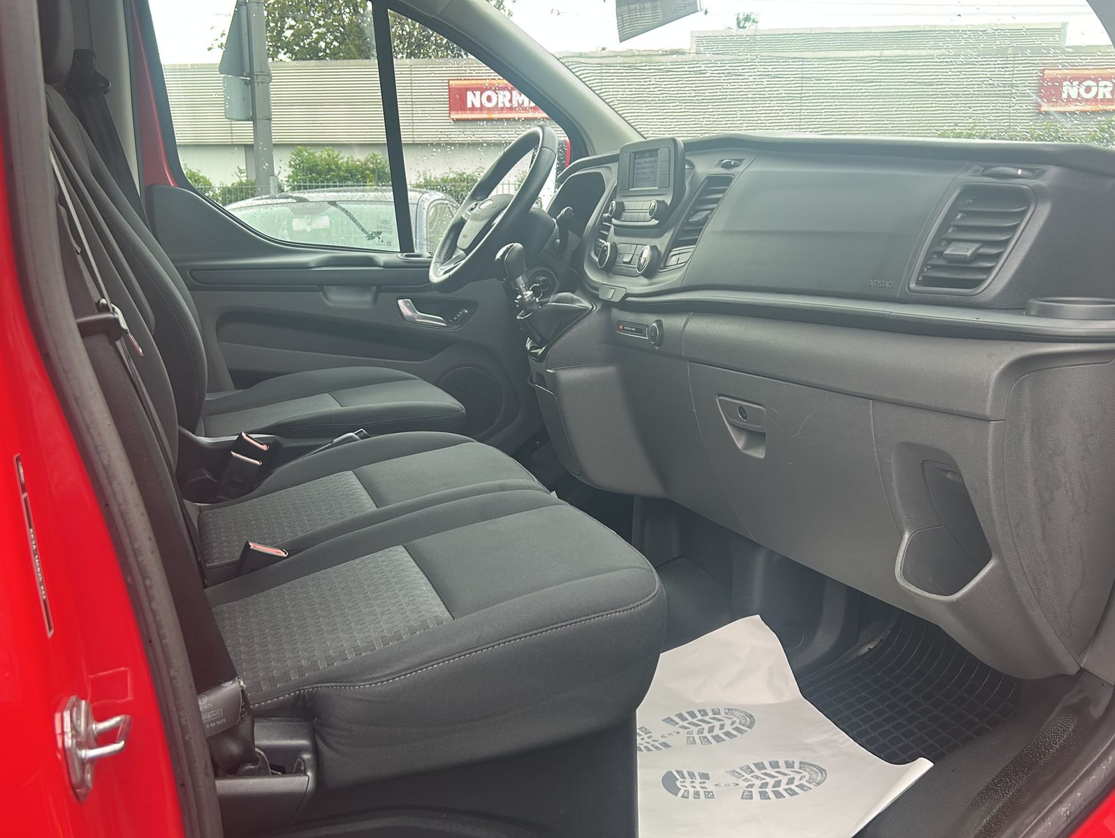 Fahrzeugabbildung Ford Transit Custom 320 L1 Trend
