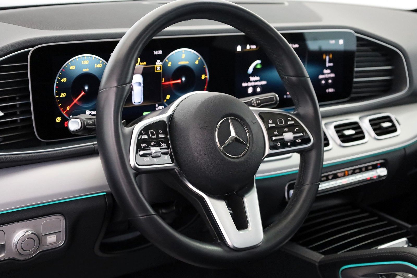 Fahrzeugabbildung Mercedes-Benz GLE 300 d 4Matic,Leder,Navi,LED,Kamera,Pano,AHK