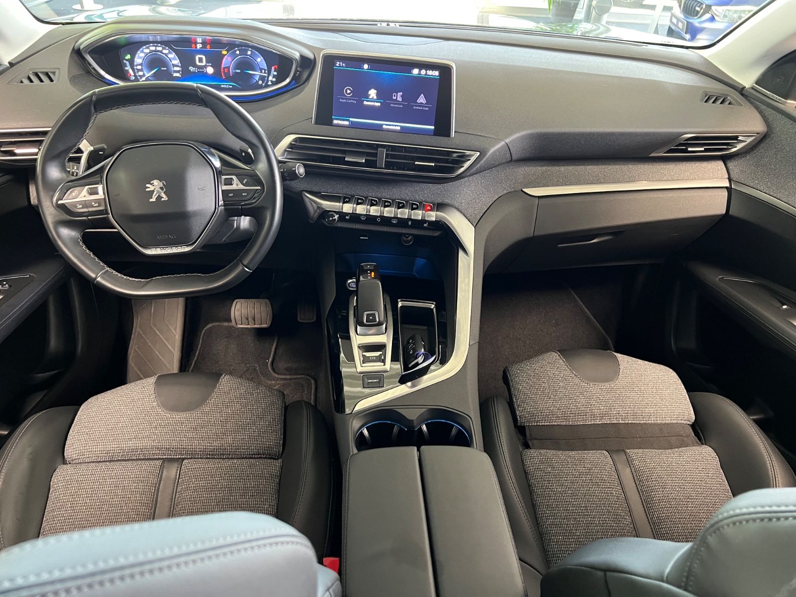 Fahrzeugabbildung Peugeot 3008 Allure