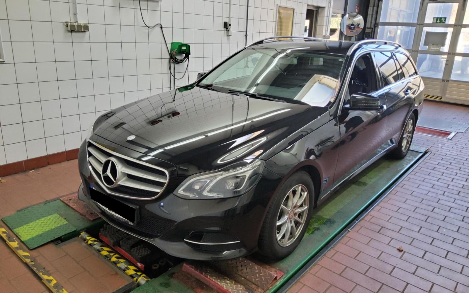 Mercedes-Benz E 220 Avantgarde BlueTec LED SH AHK