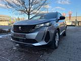 Peugeot 3008 Hybrid 225 Roadtrip - Peugeot 3008 Roadtrip mit Hybrid-Antrieb (Benzin/Elektro)