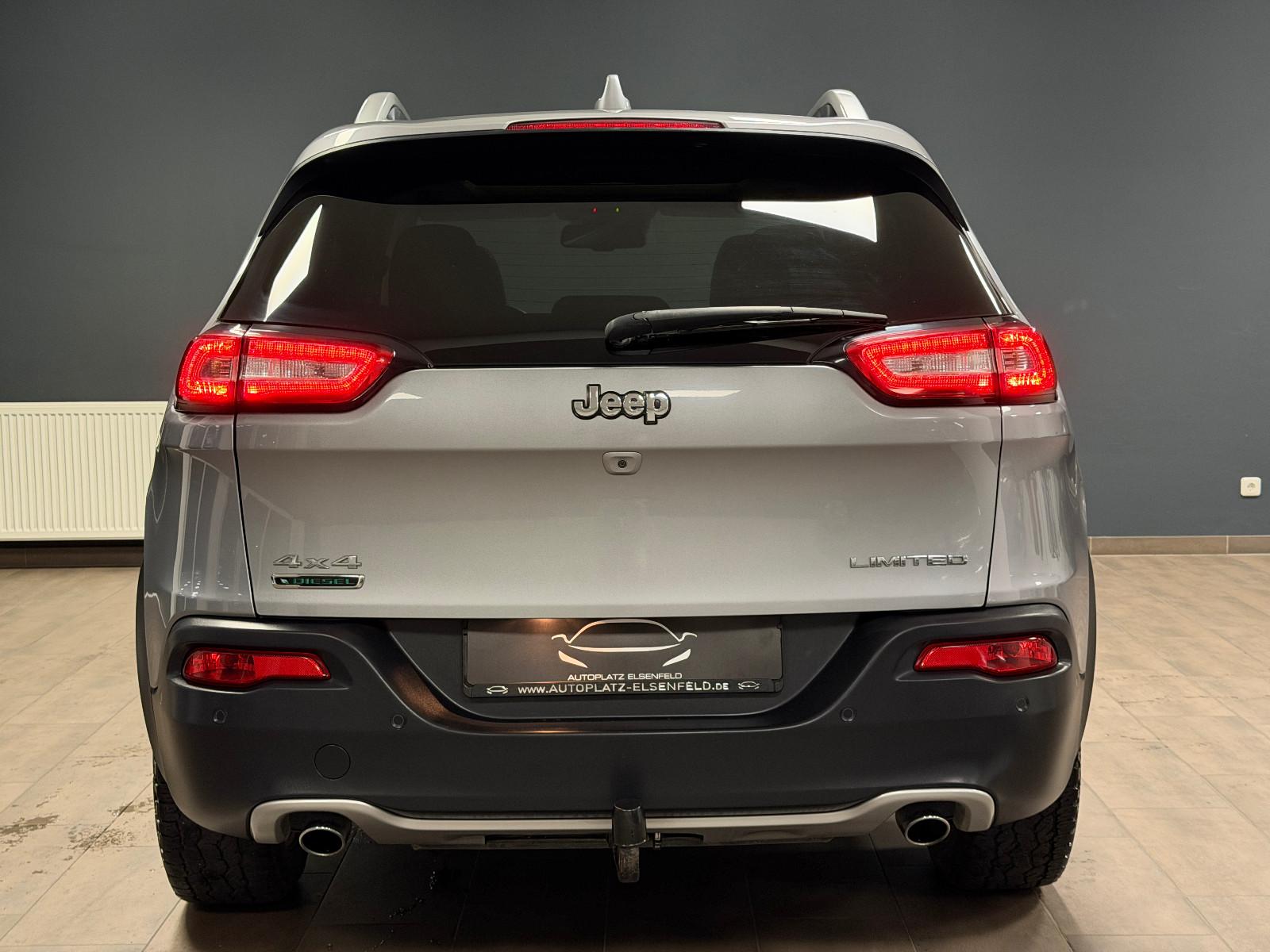 JEEP CHEROKEE 2.0 M-JET 170ch LIMITED 4WD BVA Toit pano Sièges chauffants cuir Historique présent