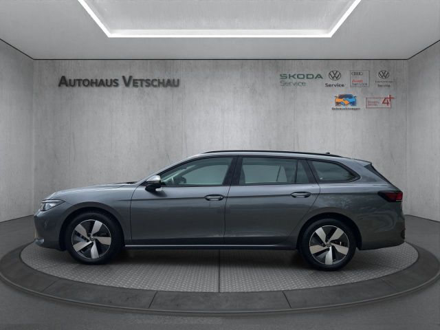 Passat Variant 1.5 eTSI Bluetooth Navi LED Klima
