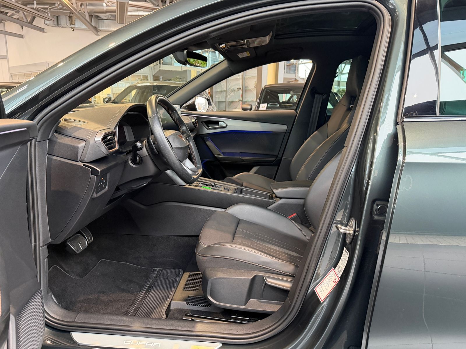 Fahrzeugabbildung CUPRA Formentor VZ 4Drive PANO BEATS LED