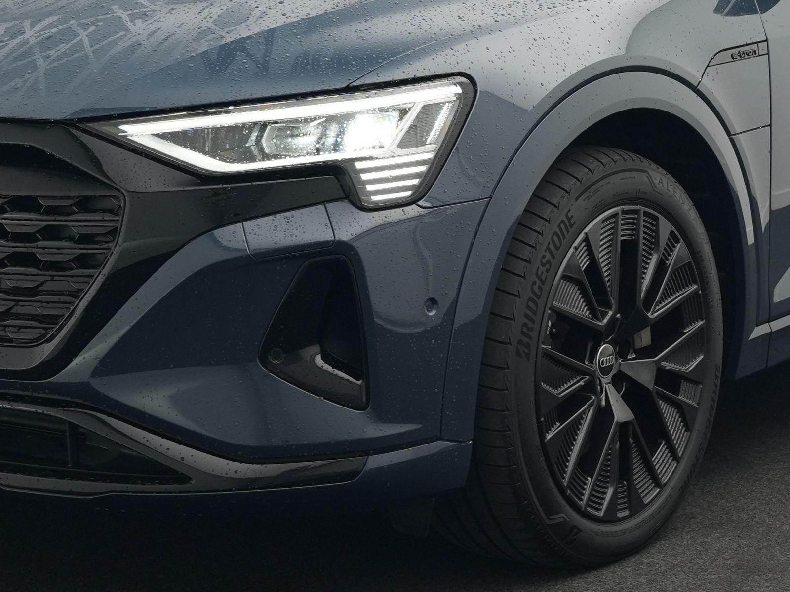 Audi Q8 e-tron - Bild 21