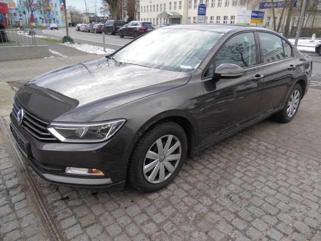 Volkswagen Passat Lim. Trendline BMT