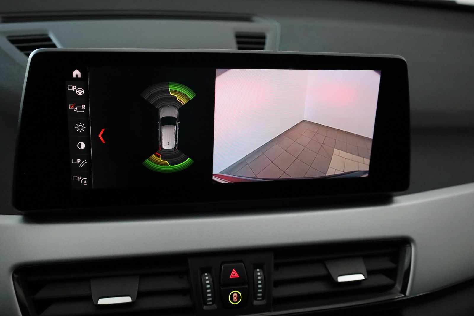 Fahrzeugabbildung BMW X1 xDrive 25e Advantage,Leder,Navi,SH,HUD,Kamera
