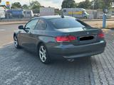 BMW 320 Baureihe 3 Coupe 320d - BMW 320 aus 2010: Coupé