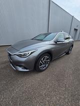 Infiniti Q30 2.2d DCT AWD Premium Premium - Infiniti Q30 von privat