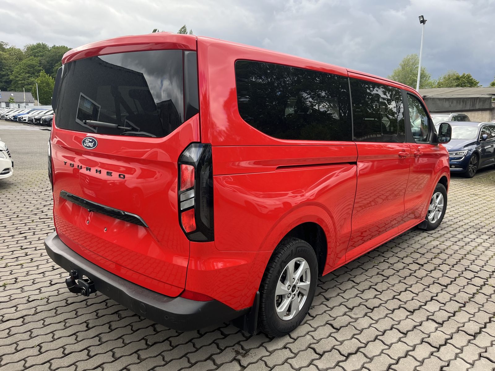 Ford Tourneo Custom Trend*L2*AHK*CarPlay*LED*1Hand foto 3