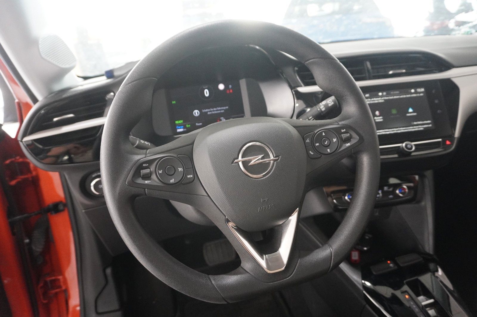 Fahrzeugabbildung Opel Corsa-e F EDITION 7KW NAVI/VIRT/TEMP/DAB/WÄRMEP.