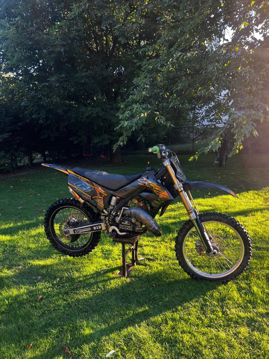 Kawasaki  2005 — вигляд ззаду
