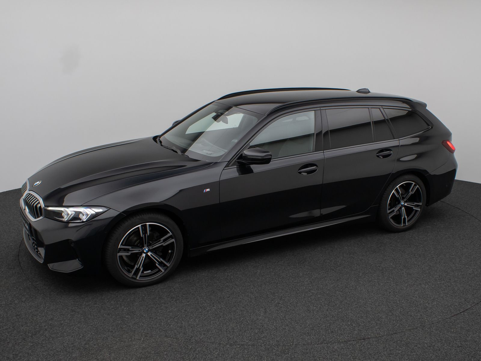 Fahrzeugabbildung BMW 318i M Sport Kamera HUD DAB HiFi Fernlichtassist