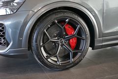 AUDI RSQ8 performance | RS-Dynamik+ | Pano | 305 km/h AUDI RSQ8 performance | RS-Dynamik+ | Pano | 305 km/h