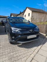 Toyota RAV 4 2,0-l-D-4D Executive 4x2 / NEUE TÜV / DPF!