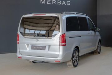 Mercedes V 220 - 3
