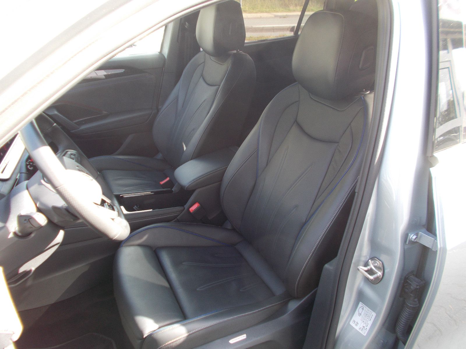 Volkswagen Tayron 2.0 TDI 142 kW 4Motion R-Line 7 - Sitzer foto 8