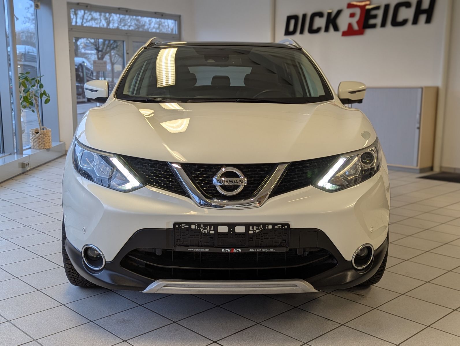 NISSAN Qashqai 1.2 Tekkna Leder Pano Navi 360° AHK 19" - Image 2