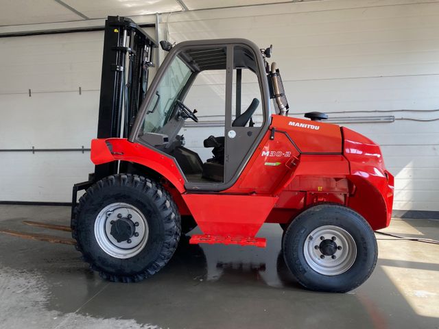 Manitou M30-2/Neuer Perkins-Motor/ Neue Reifen