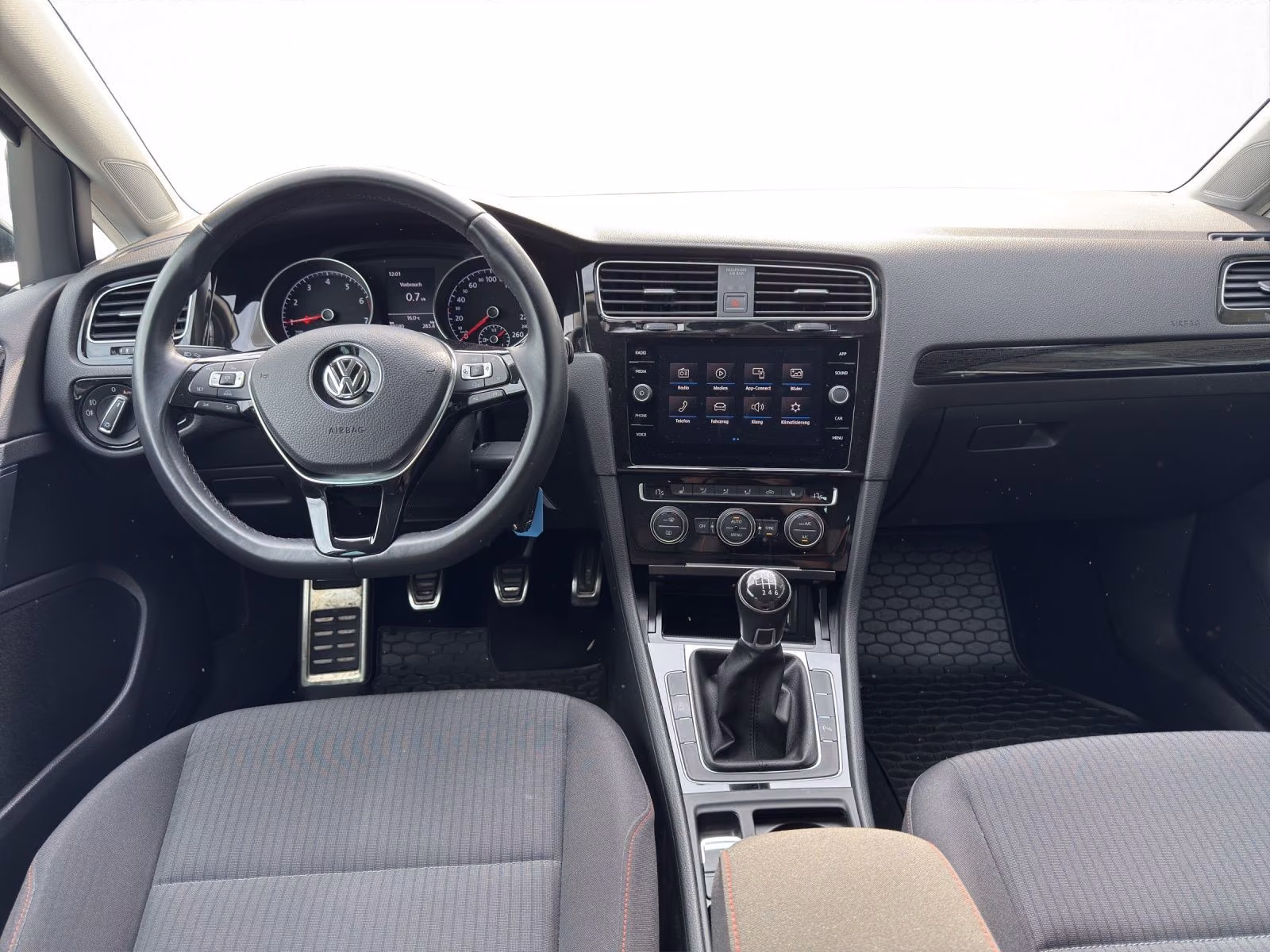 Volkswagen Golf 1.2 TSI SOUND*ACC*Climatronic*PDC*SHZ