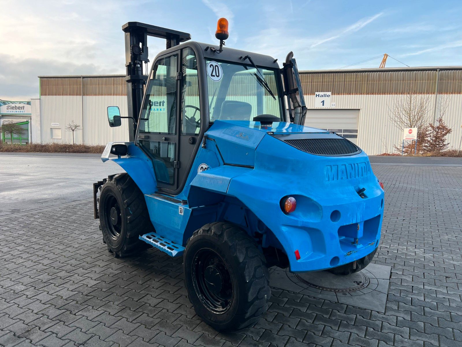 Fahrzeugabbildung Manitou M30-4 / nur: 2.931h / SS / Allrad / 5,3m Hubhöhe