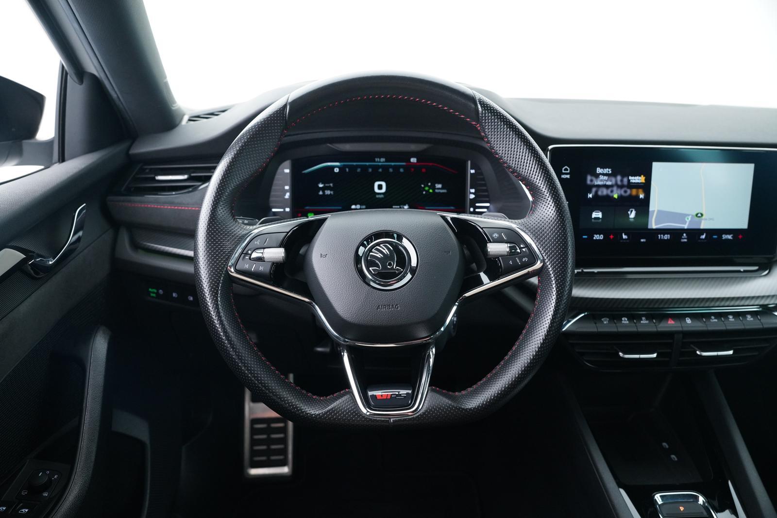 Skoda OCTAVIA COMBI RS 2.0TSI DSG HEAD-UP+SCHECKHEFT