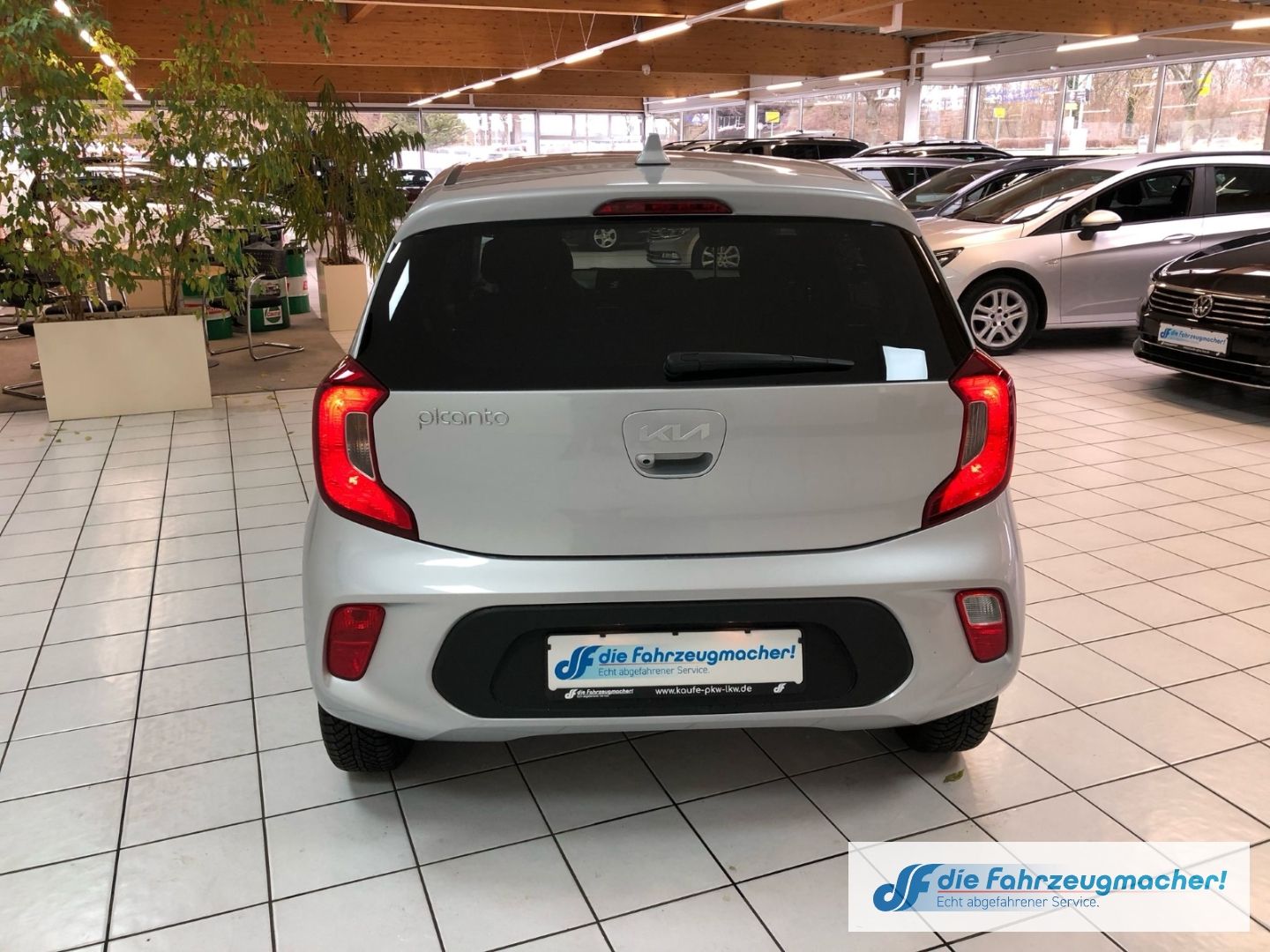 Fahrzeugabbildung Kia Picanto Vision 1.2 Navi CarPlay Klimaautom SHZ L