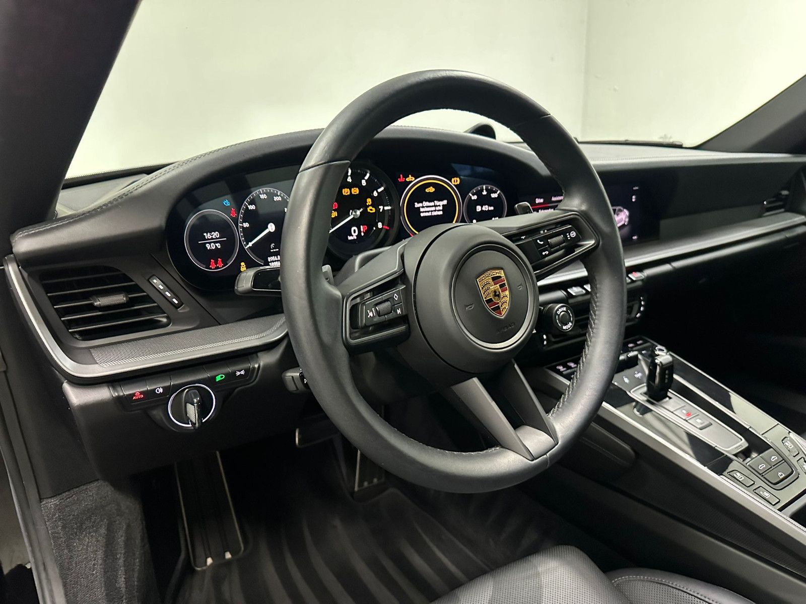 Fahrzeugabbildung Porsche 992 Carrera Cabriolet *SPORT-CHRONO*