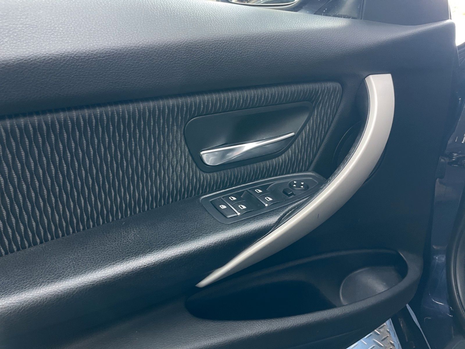 Fahrzeugabbildung BMW 316d Touring*Navi*Kamera*ACC*Sitzheizung*