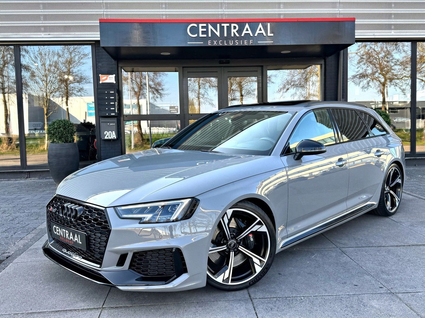 AUDI RS4 Avant 2.9 TFSI Quattro 450PK|Pano|B&amp;O|Massag