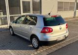 Volkswagen Golf 5 1.6 United 1.Hand Navi Klima PDC Tüv neu - Volkswagen Golf aus 2008: United