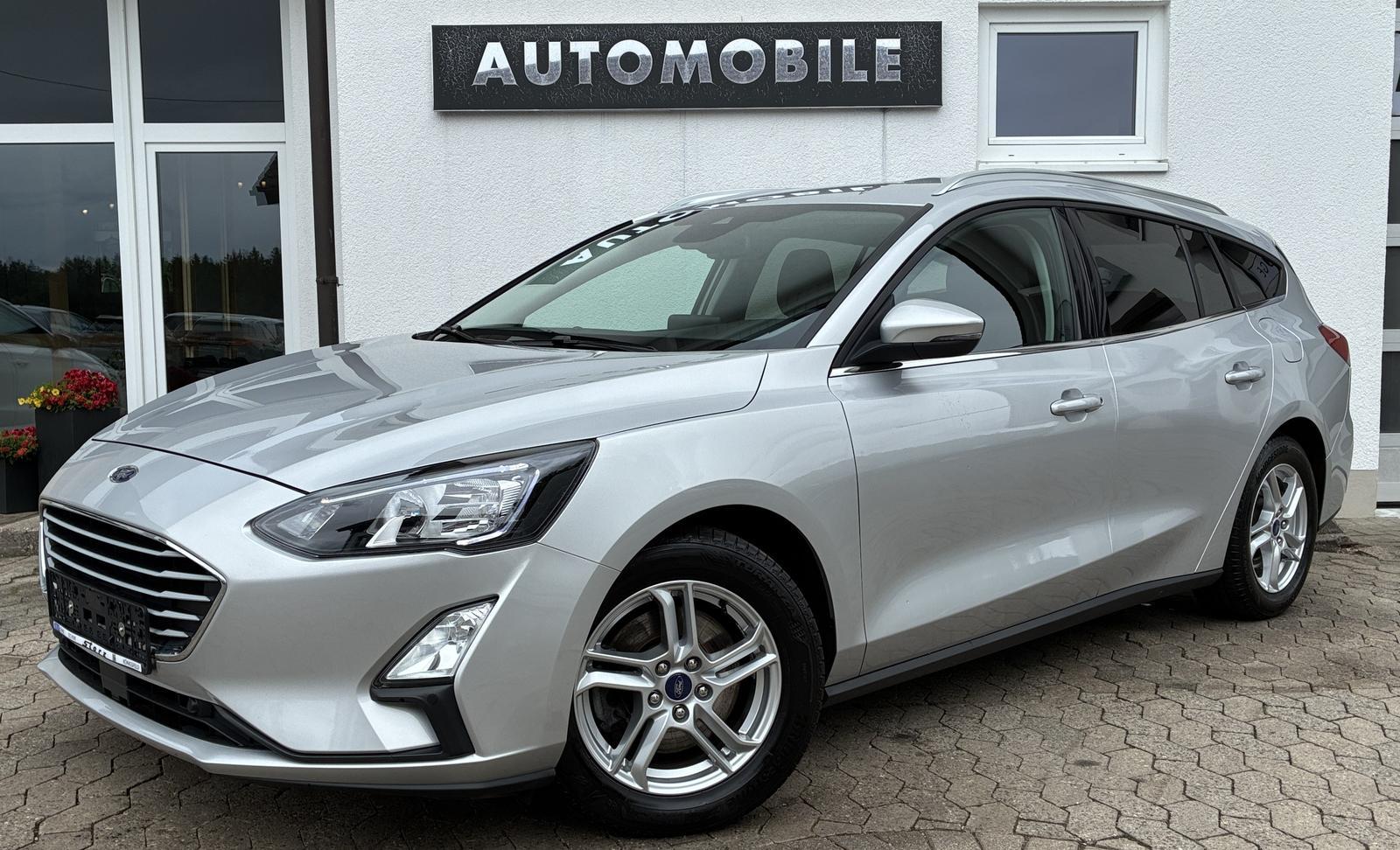 Ford Focus Cool & Con. 1.0 EcoB. LED KAMERA NAVI AHK