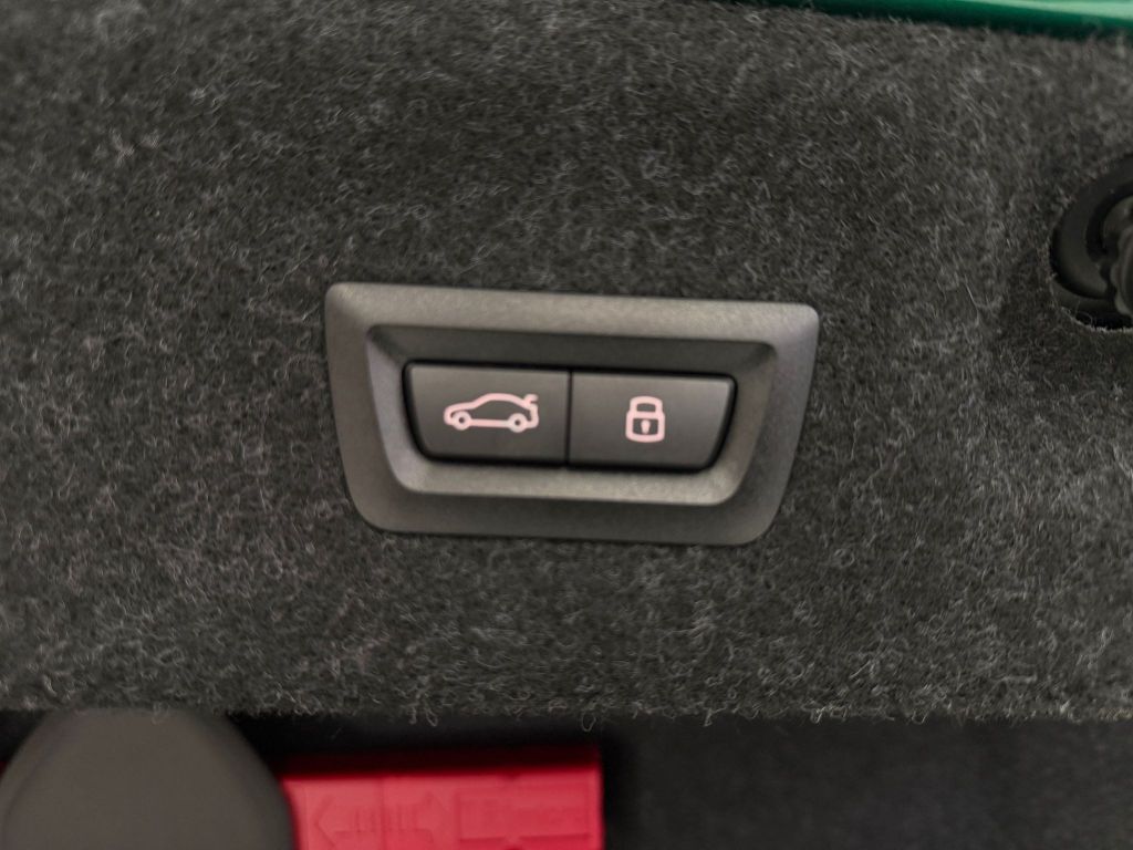 BMW M4 Competition*CARBON*KEYLESS*H-K*MEMORY*360°