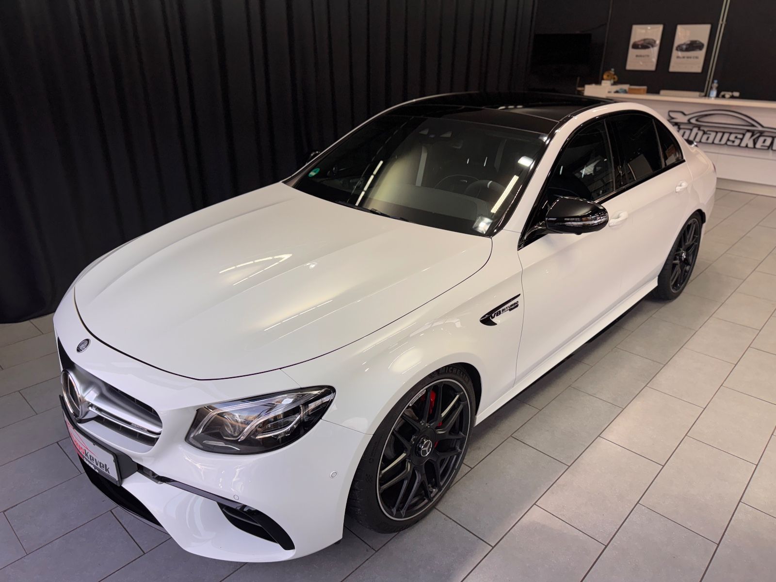 Fahrzeugabbildung Mercedes-Benz E 63 S AMG 4Matic+|AMG DRIVER|BURMESTER|TV|VOLL