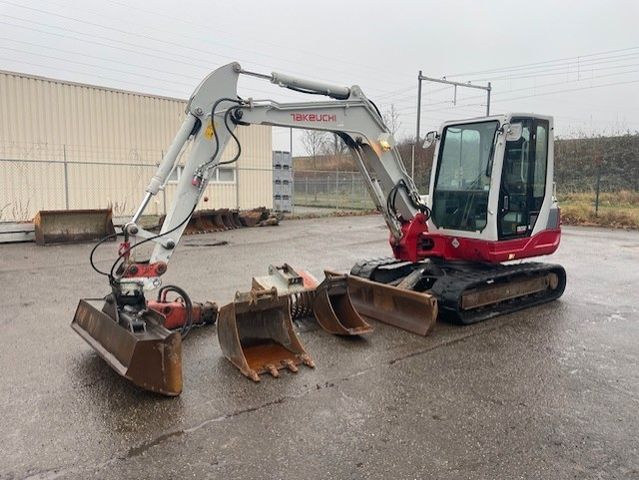 Takeuchi TB250  Hydr.Löffel. 3 Löffel. Hammer.  TOP!!!