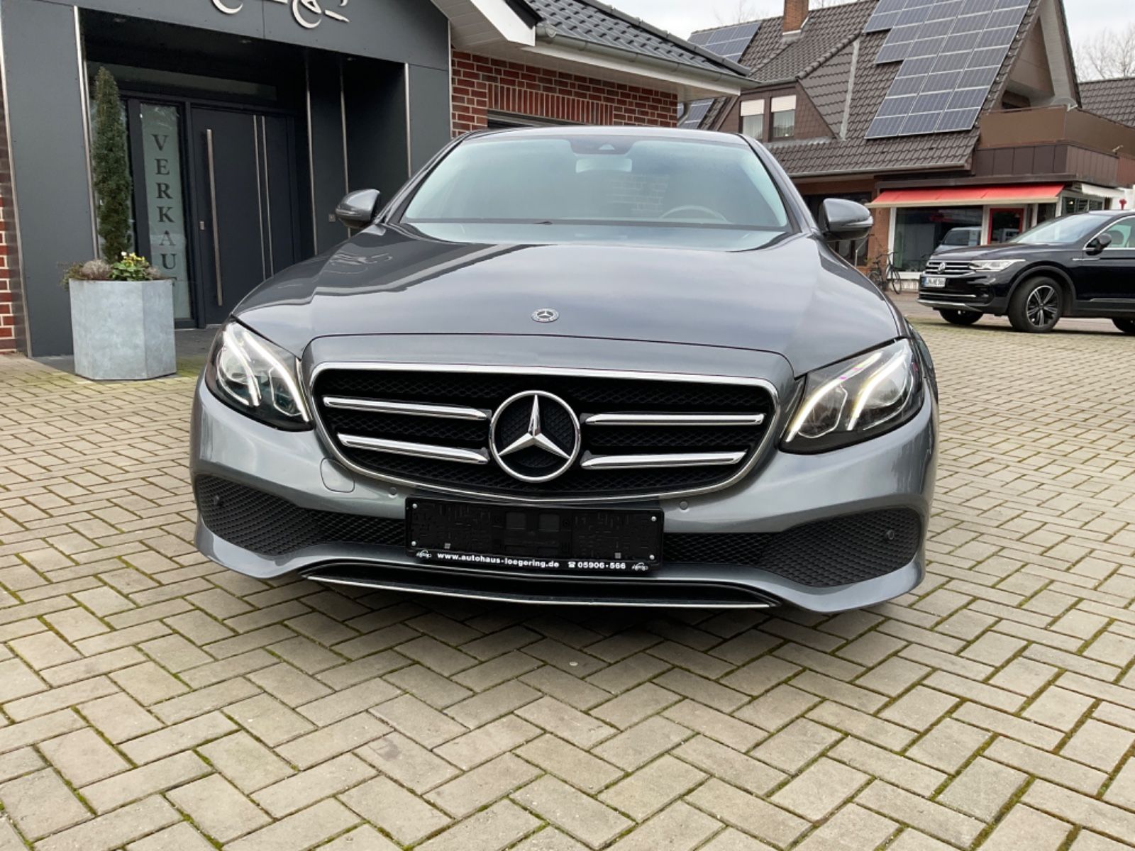 Fahrzeugabbildung Mercedes-Benz E 220 d Limo,Autom,Kamera,Comand,LED,17