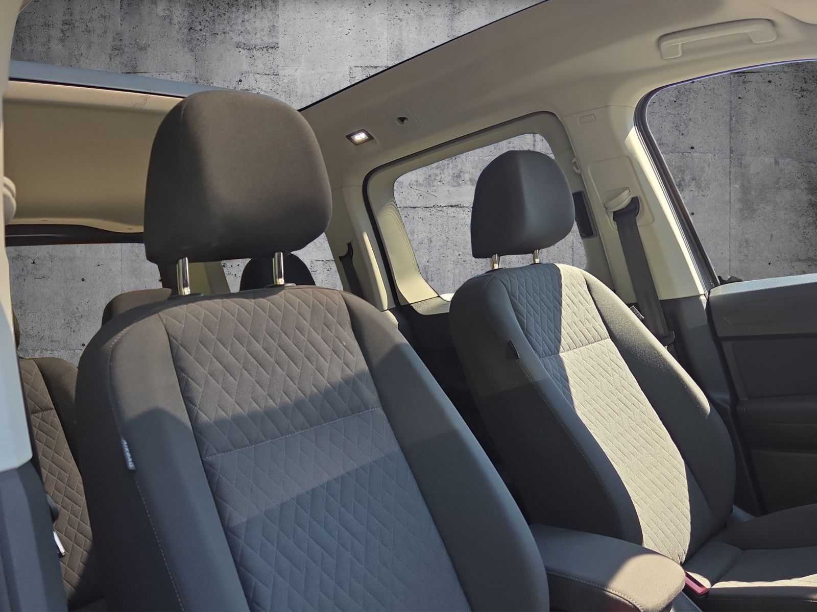 Caddy "Dark Label" 1.5 TSI OPF 6-Gang AHK