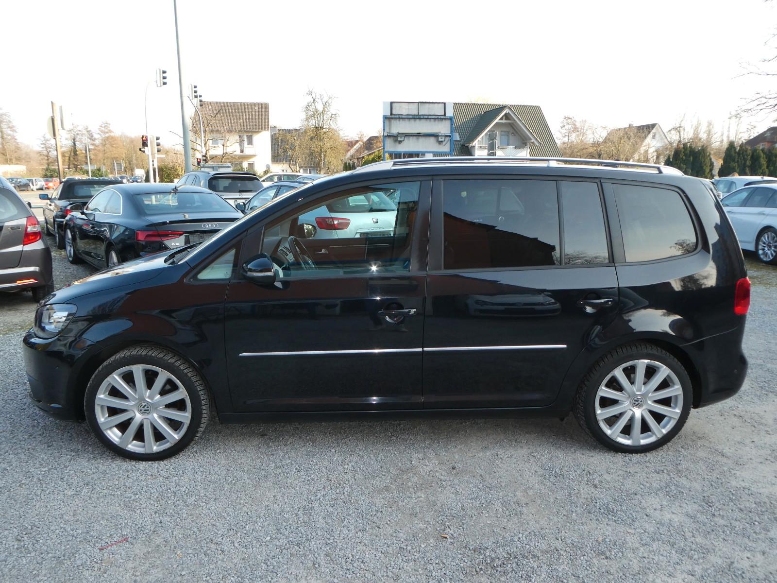 Volkswagen Touran Highline Leder,7Sitze,Xenon,Navi,AHK