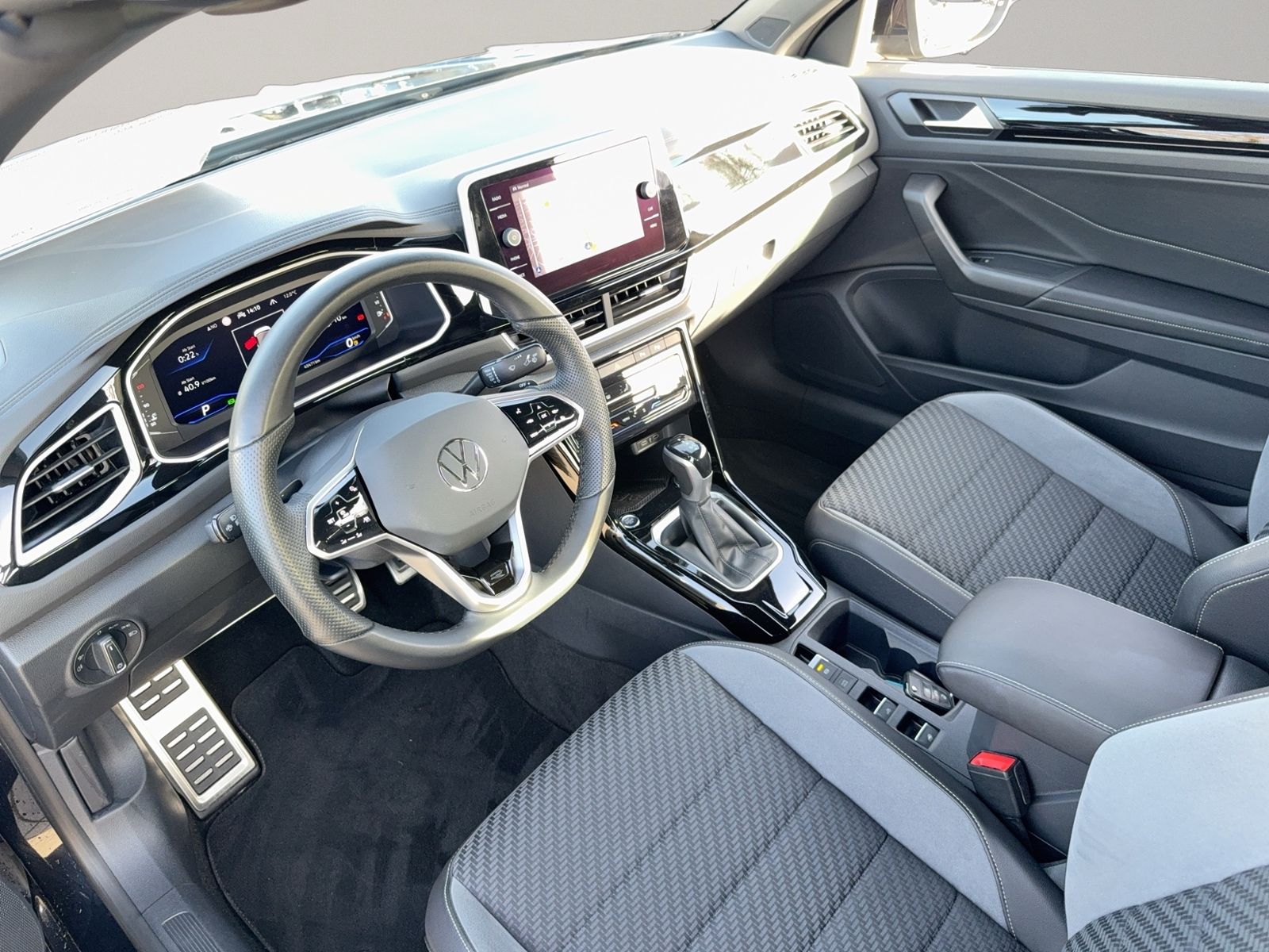 T-Roc Cabriolet 1.5 TSI R-Line, AHK, IQ Drive Pa