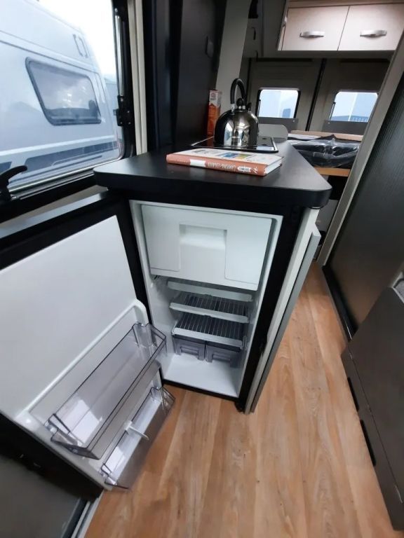 Fahrzeugabbildung Crosscamp Camper Vans CV 600 Fiat Verfüg./Sparen Sie 13.69